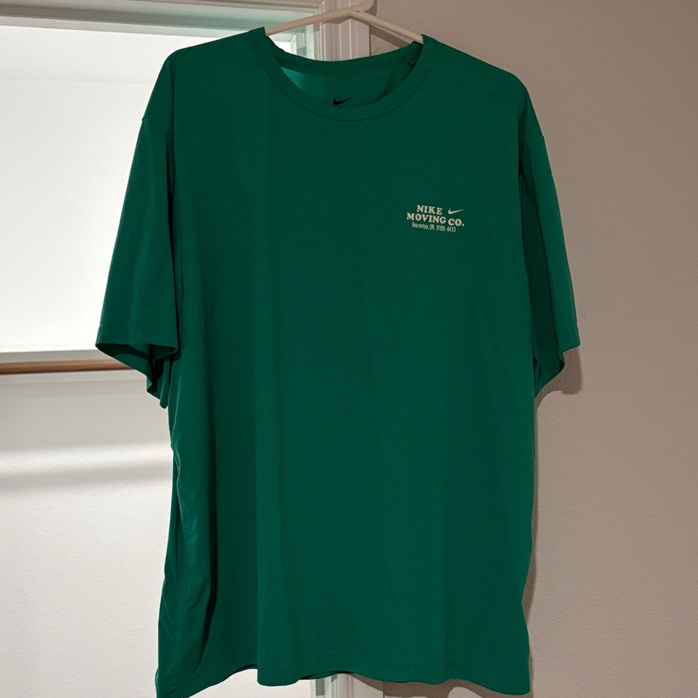 Nike Green Short Sleeve Men's Tee